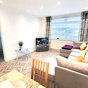 Lovely & modern 2-Bedroom Flat in Tonteg