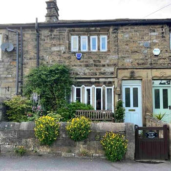 17th Century Cottage with Hidden Garden