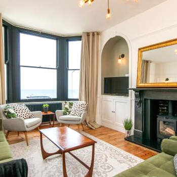 King Palm Apartment at Sea View Terrace, Margate.
