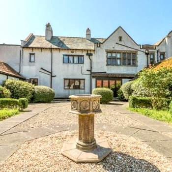 Highcliffe Manor