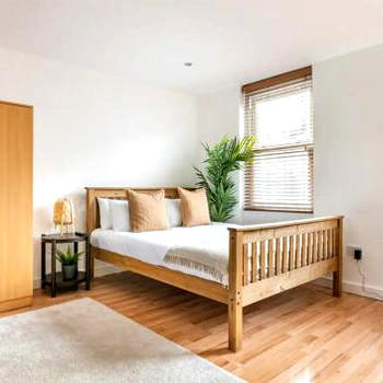 Modern Studio Apartment In Shoreditch