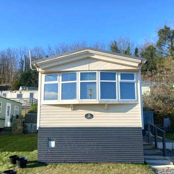 Wonderful 2 bedroom mobile home