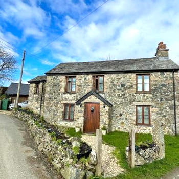 The Old Post House - Historic Dartmoor Home