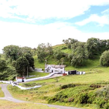 Pyllau Farm