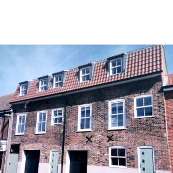 The Old Warehouse. Warehouse Conversion in quiet central location 2 bed.