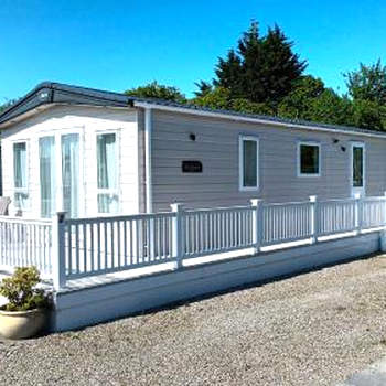 Binka - Luxury 40 x 14ft Lodge