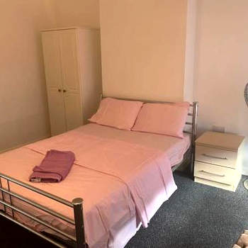 Family-Friendly Home in Nottingham