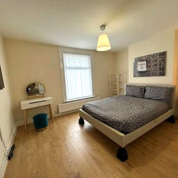 Big 1 Bedroom London House 2 bathroom