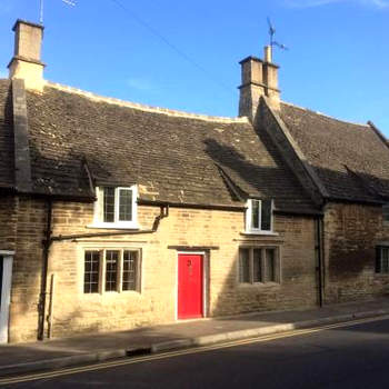 Lovely listed cottage in old centre with garden.