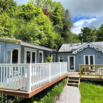 Lower Hill Cottage w/Swedish Hot Tub