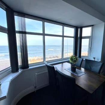 Seaviews Apartment 2, Whitley Bay Sea Front