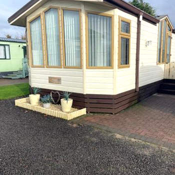 7 Rannoch Row, lovely holiday static caravan for dogs & their owners.