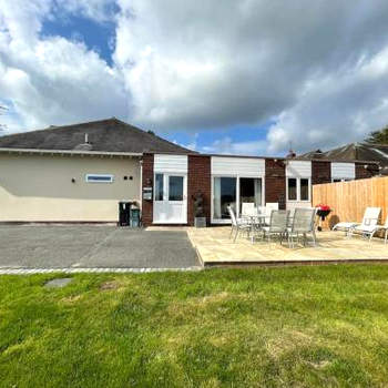 The Ridge Bungalow, at the highest point in the Heart of Cheshire