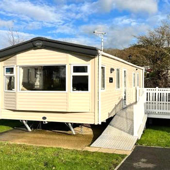 2 Bedroom Caravan CW111, Whitecliff Bay, Bembridge, Isle of Wight