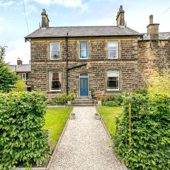 4 Bed in Darley Dale 79020