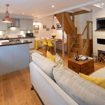 3 bed in Dartmouth 74972