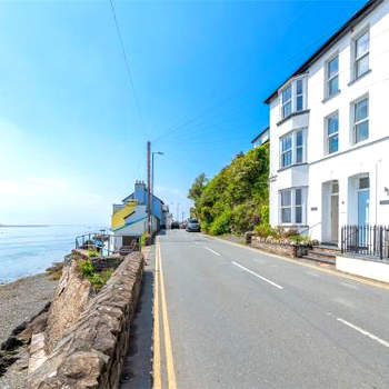 4 Bed in Aberdovey DY038