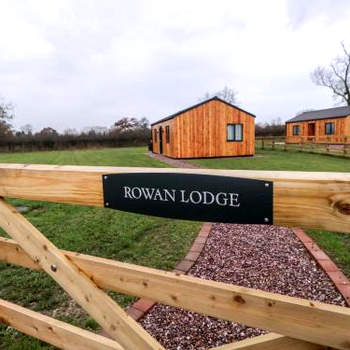 Rowan Lodge