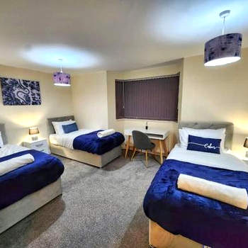 Modern 2 Bed Apartment - Sleeps up to 6 - Coventry - Business and Leisure Stays