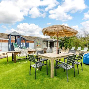 6 Bed in Camber 89037