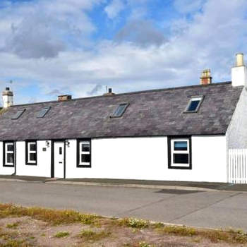 Impeccable 2-Bed Cottage in Johnshaven