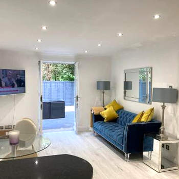 Hertford fabulous 2 bed garden apartment