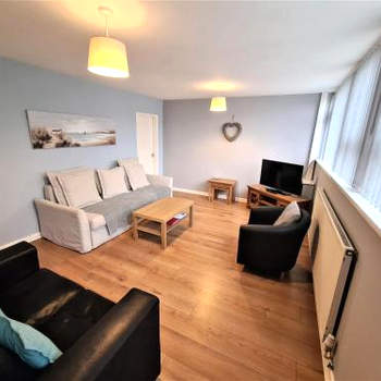 3 Bedroom Apartment Coventry - Hosted by Coventry Accommodation