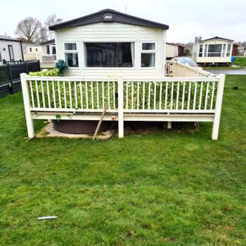 Hot tub hols 3 bed caravan at 42 Kingfisher Court