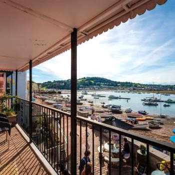 Crab Shack Apartments - Stylish back beach duplex apartment, Teignmouth