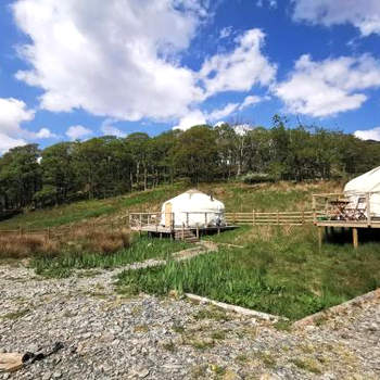 Syke Farm Campsite - Yurt's and Shepherds Hut