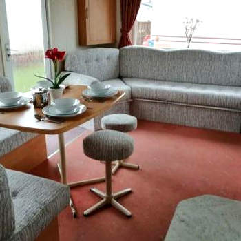 Beachside, Family-friendly, WiFi, 8 berth Caravan 133