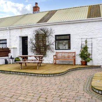 Rose Cottage Captivating 1-Bed Cottage in Bangor