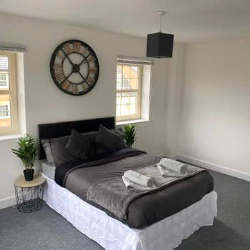 Doncaster Furnished House For Short Lets