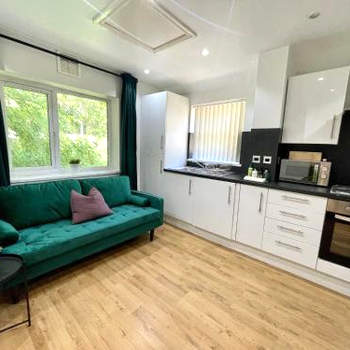 One Bedroom Apartment In City Centre