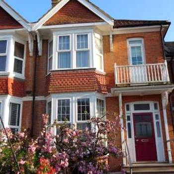 Gorgeous 4-Bed House in Bexhill-on-Sea sea views