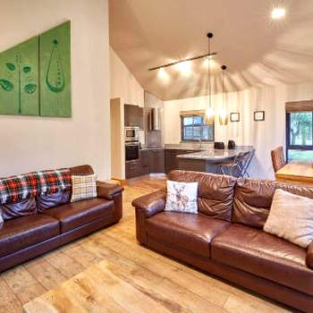 Host & Stay - Simon Howe Lodge