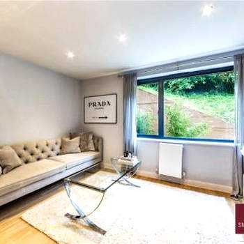 Wooburn Green - Modern One Bedroom Apartment