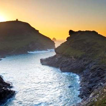 Polrunny Farm Elderberry Cottage with sea view