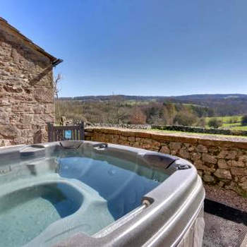 Derbyshire Chapel for 6 at Harthill Hall private hot tub 8am - 10pm plus private daily use of indoor pool and sauna 1 hour