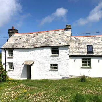 Picture perfect cottage in rural Tintagel