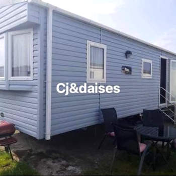 CJ & Daisies Holiday Home