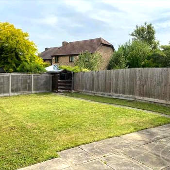 Exclusive, Homely & Warm Cambridge 4 bed house with garden, free parking and sleeps 10