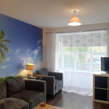 BrumStay UK - 4 Bedrooms House with Garden, Parking and Fibre Broadband with speed upto 250mbps