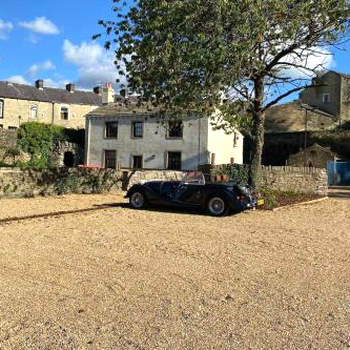 1700s Canalside Cottage Sleeps up to 12 Guests