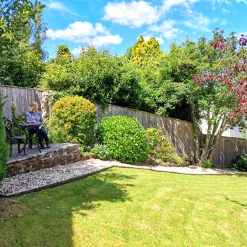 Sea views, private garden, comfortable family and dog friendly home