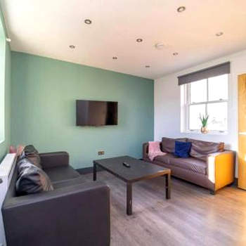 4 Bedroom town house 5mins walk to seafront SLEEP 16