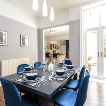 5 Bedroom House - Contractor Friendly Great Weekly Rates