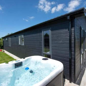 Clover Lodger, 32 Roadford Lake Lodges, Lifton