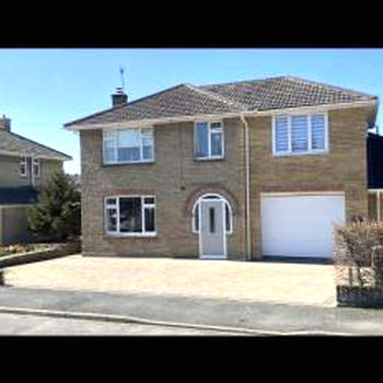 Modern 4 bedroom house in Weymouth