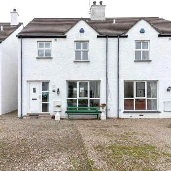 Strand Cottages Ballycastle Seafront